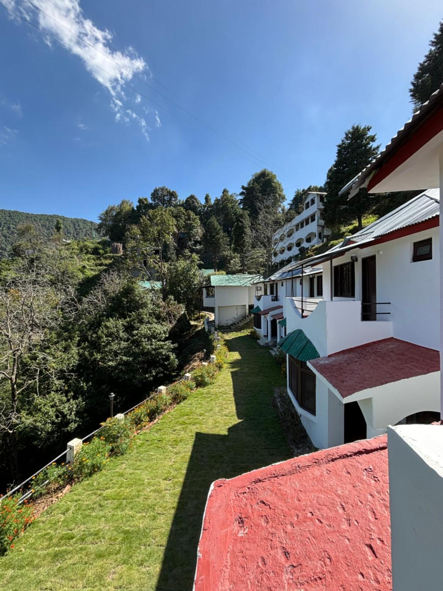 Kumaon Roop Resort Near Kainchi Dham Nainital Exterior foto