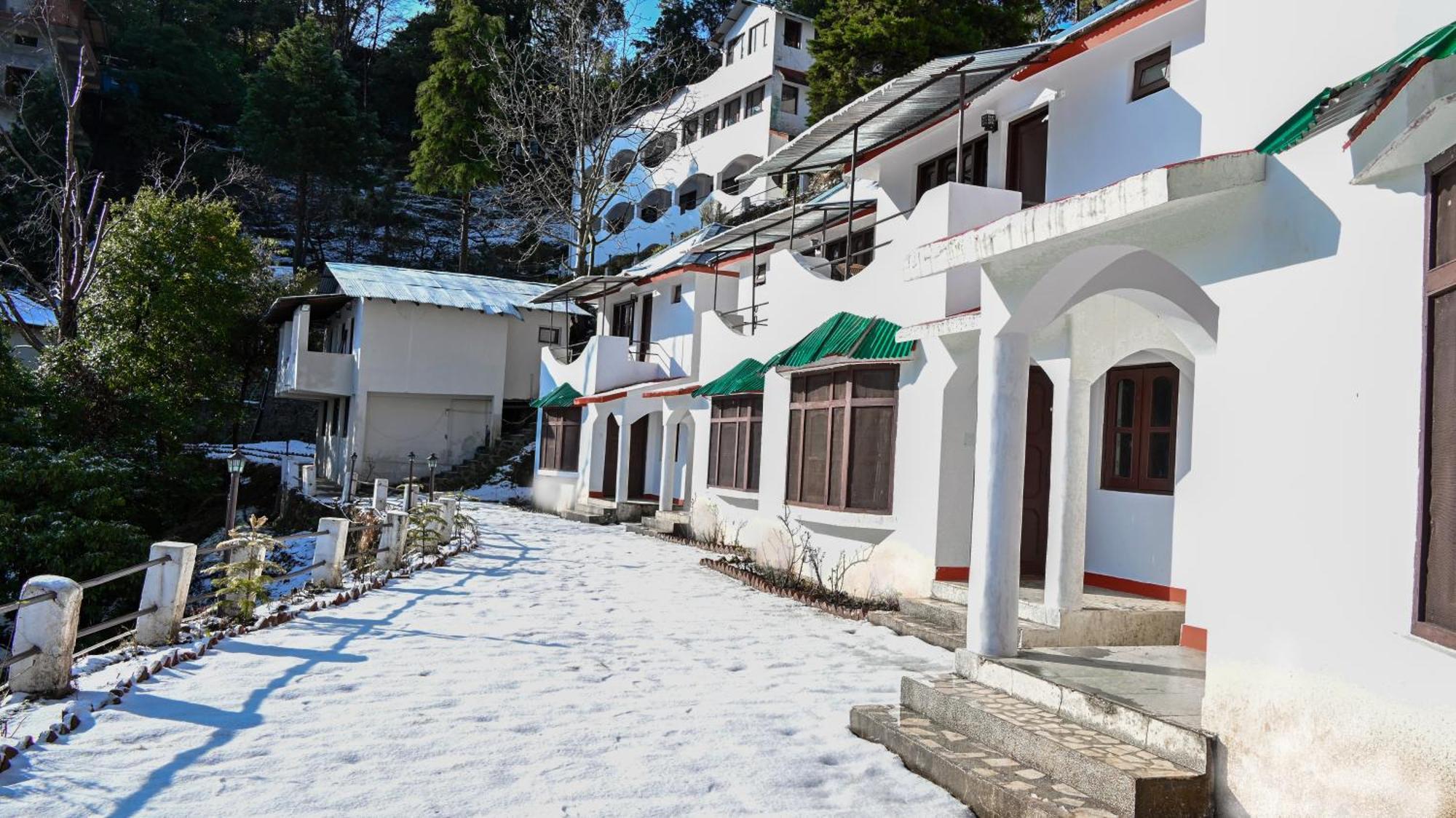 Kumaon Roop Resort Near Kainchi Dham Nainital Exterior foto