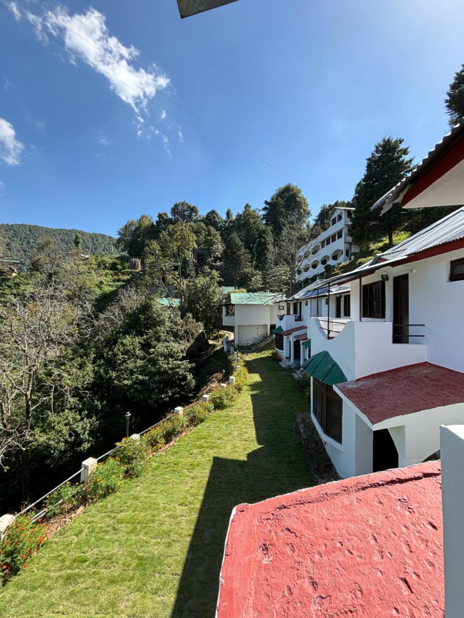 Kumaon Roop Resort Near Kainchi Dham Nainital Exterior foto